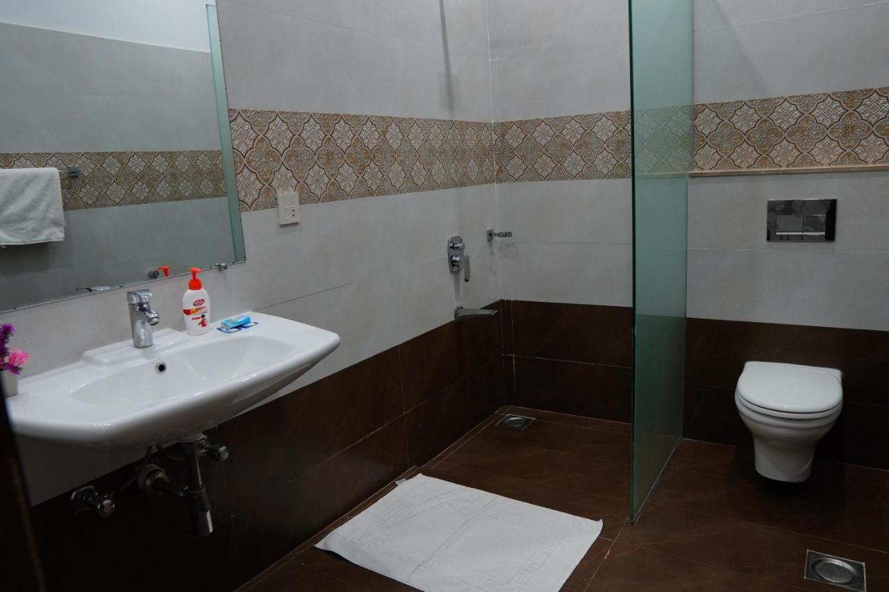 Bed and Breakfast Grand Royal Islamabad Exterior foto